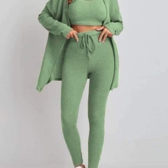 Comfy - Picture 2 of 2